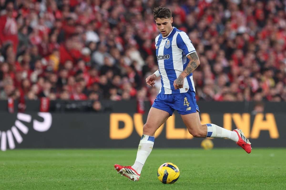 Juventus Keeps Close Eye on Arsenal's Loan Star Kiwior From Porto