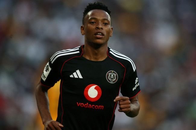 Can Rele Snatch The Golden Boot From Dion?