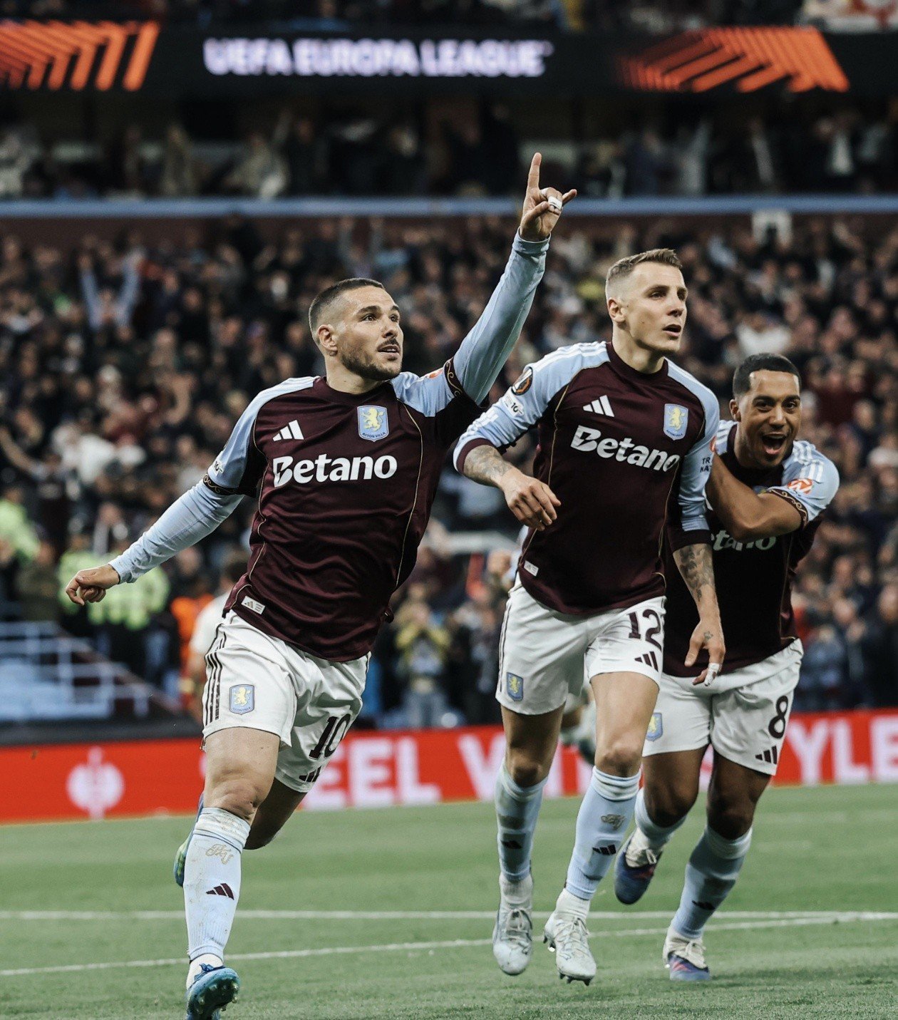 Aston Villa Dominates Europa League Final: Valverde Injured, Set to Miss Classic Clash
